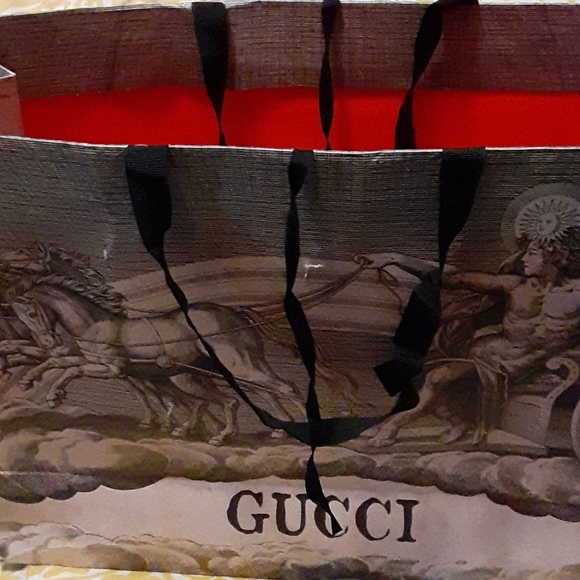 Gucci Limited Edition Paperbag - Picture 13 of 16